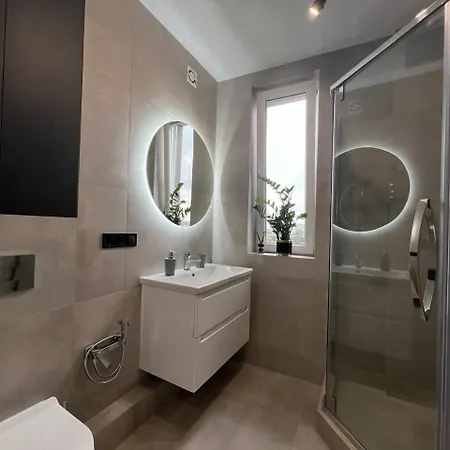 לבוב Apartments Vip Avalon מראה חיצוני תמונה